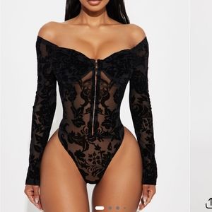 Mi amore Lace and velvet bodysuit
